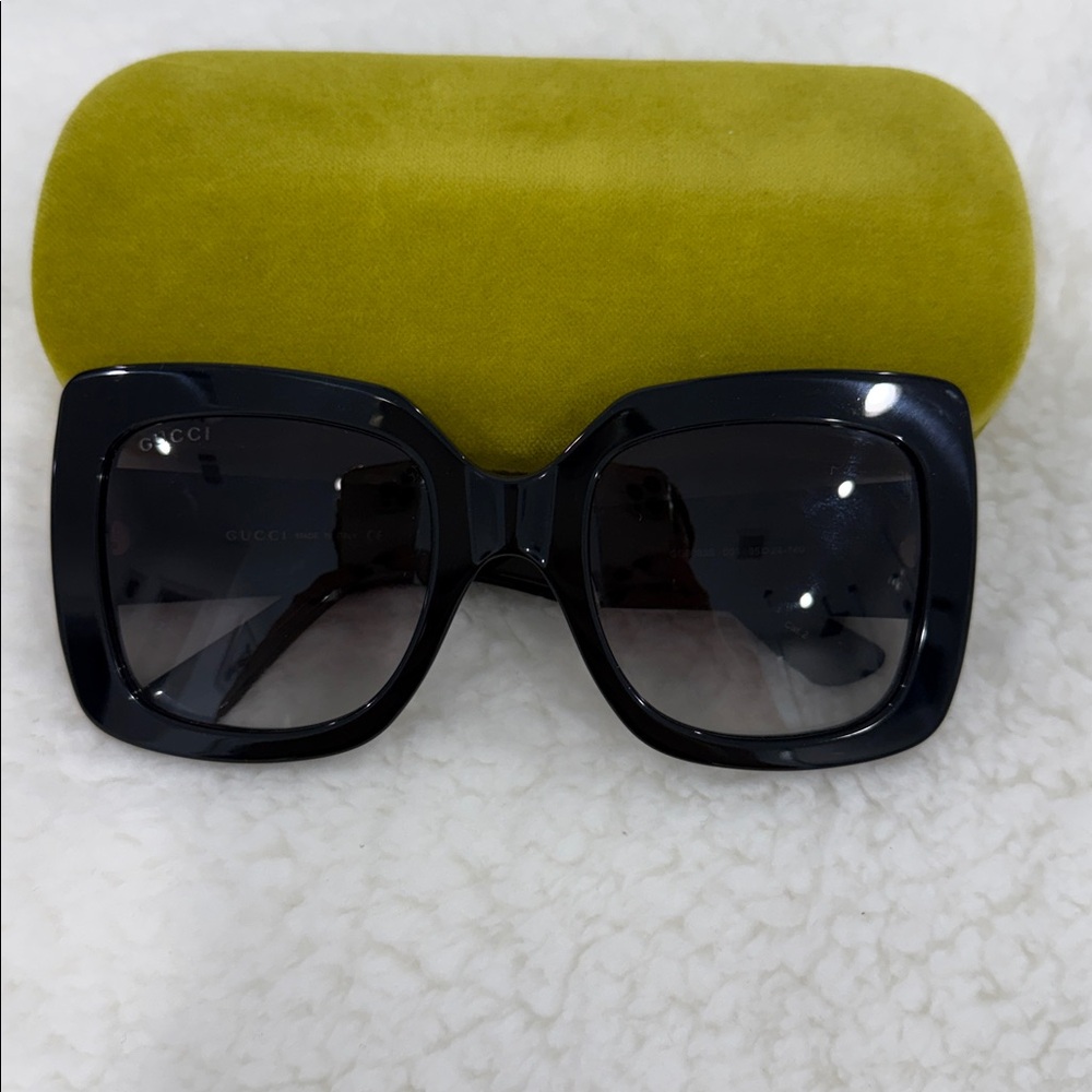 Gucci Black Sunglasses with Gold Accents - Picture 6 of 7